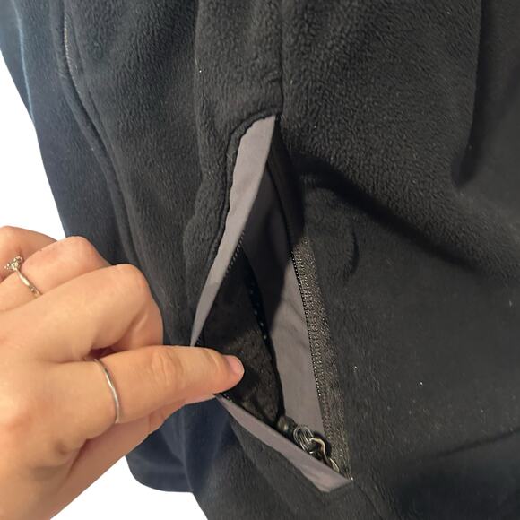 LL Bean Vest Mens Medium Black Fleece Polartec Windbloc Full Zip Outdoor 248583 - Picture 10 of 15